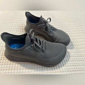 Flux running shoes